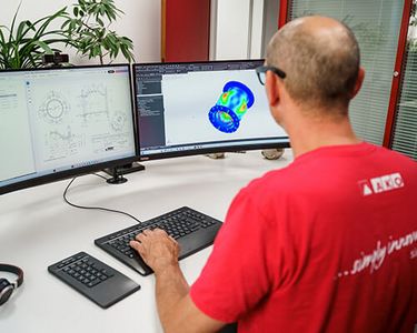 社内で圧力シミュレーション検査を実施